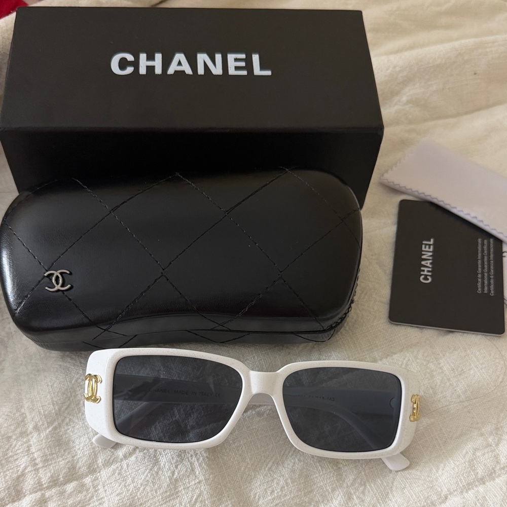 CHANEL White Rectangular Sunglasses with Gold CC Emblems